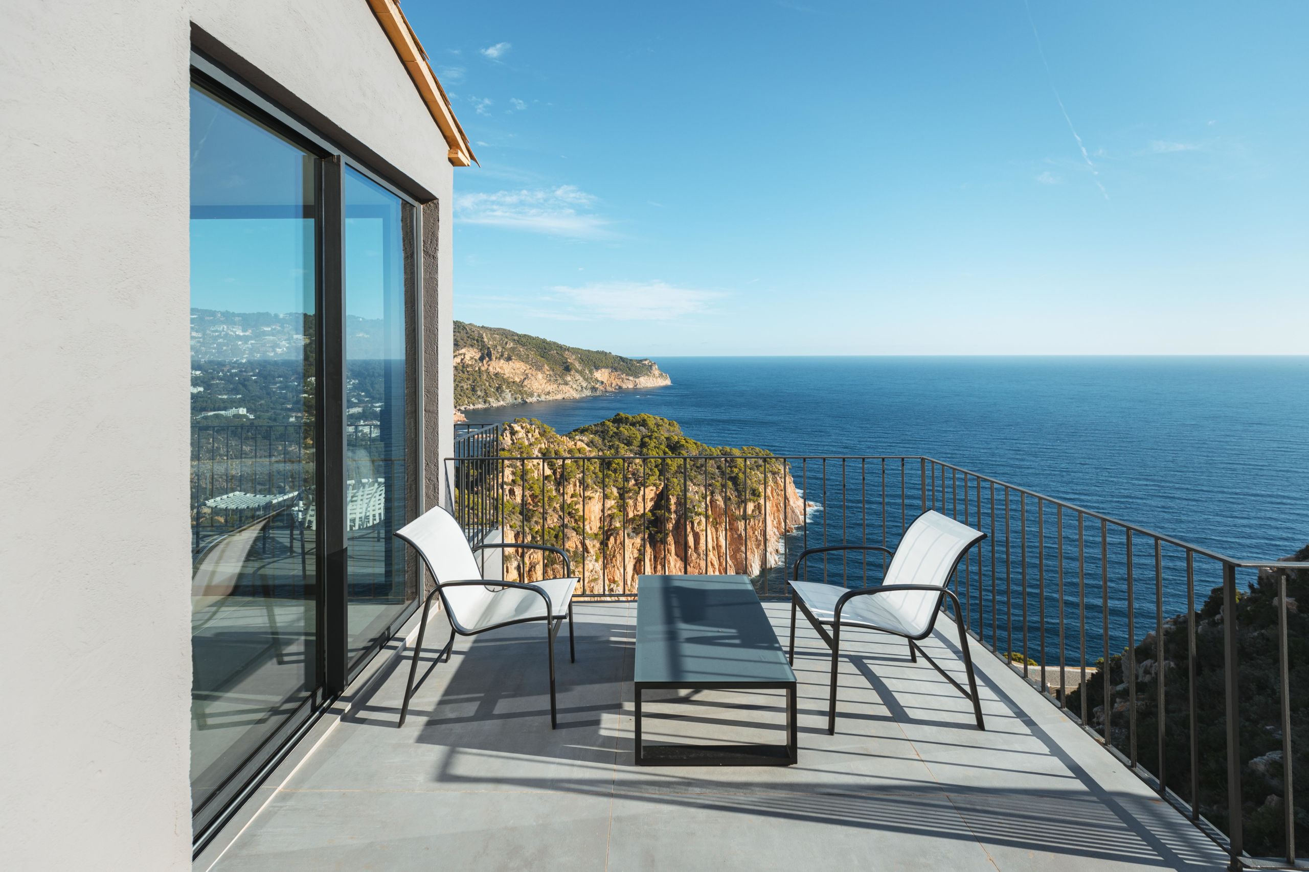 Rehabilitación integral - Diseño interiores almedaestudi, Casa mirador, Begur, Costa Brava, Girona