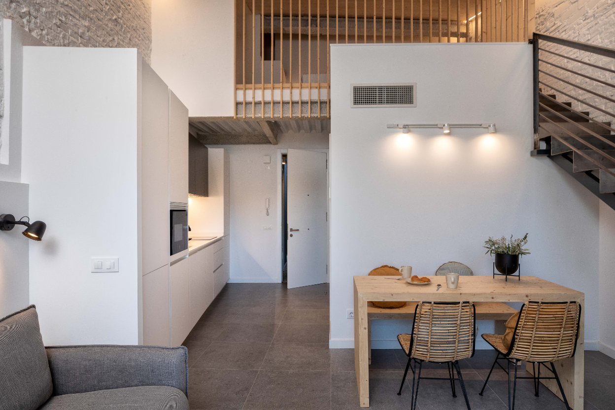 Diseño interiores. Reforma integral apartamentos Barri Vell de Girona carrer de la Barca